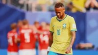 Narrador da Globo diz que entrada de Neymar no jogo foi "covardia"