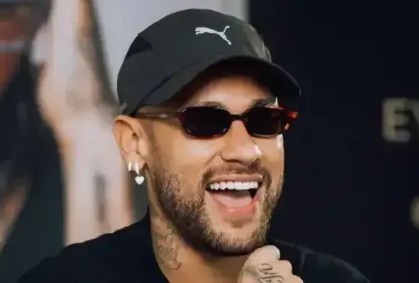 Neymar compra iate de R$ 120 milhões com heliponto e 6 suítes; veja fotos