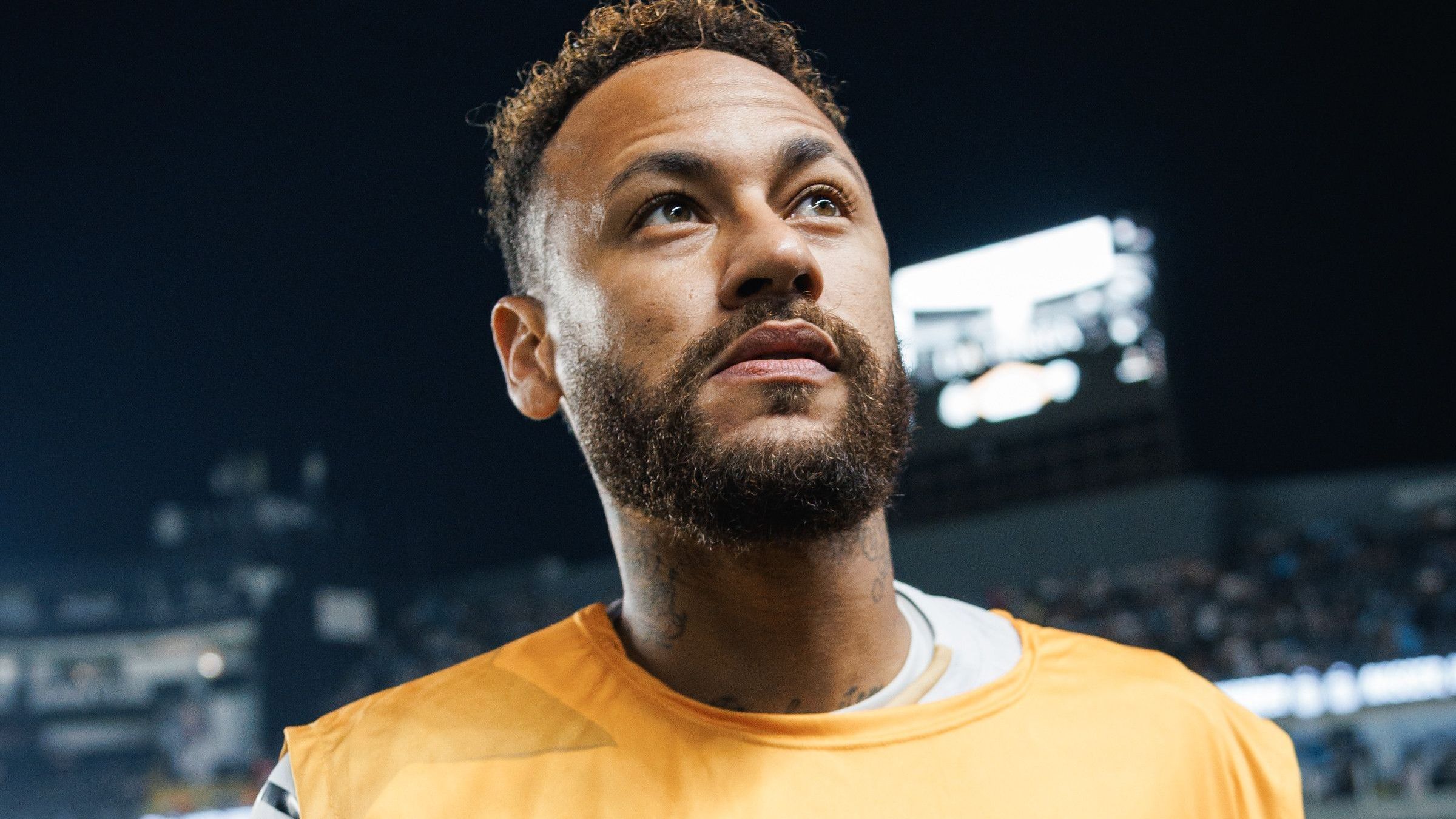 Neymar antes do jogo do Santos contra UCV