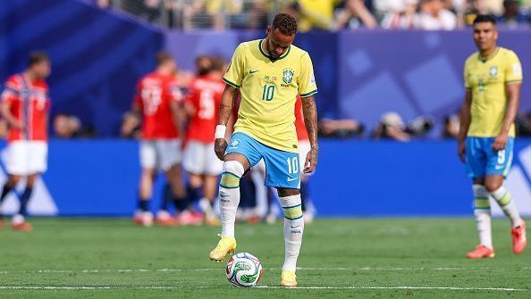 Neymar em ação no Brasil x Noruega, em partida das oitavas de final da Copa do Mundo