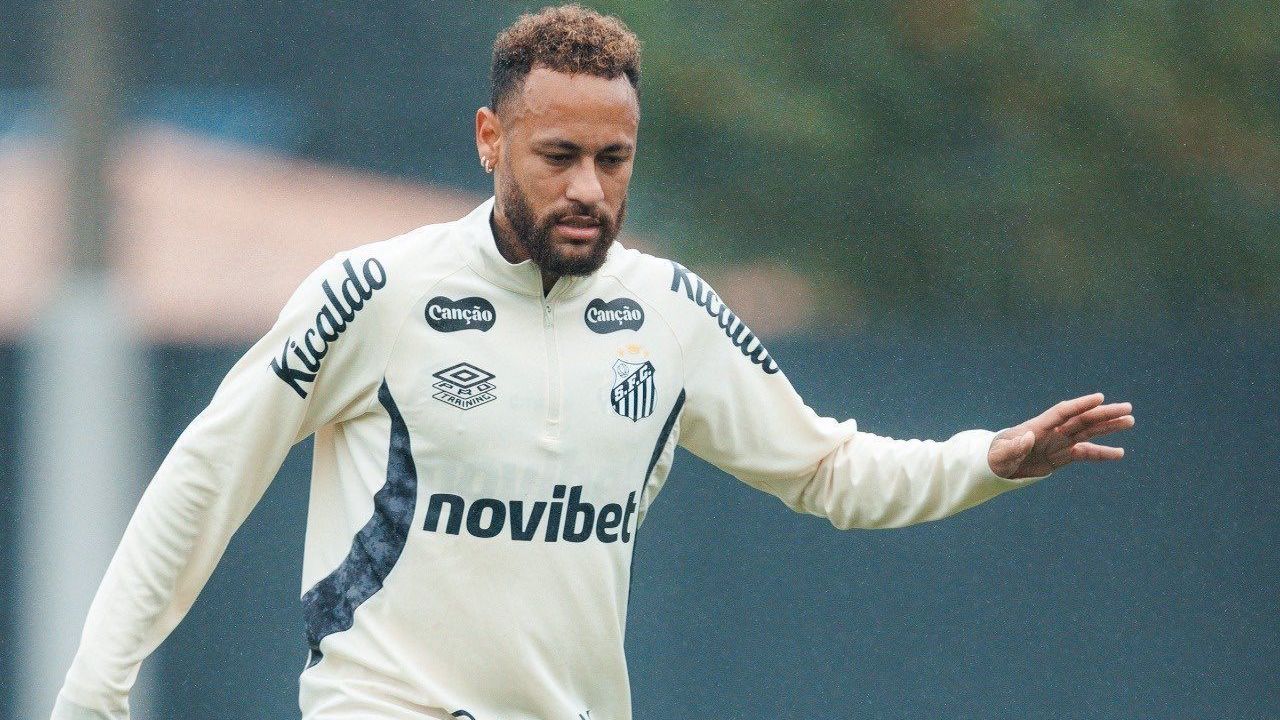 Neymar em treino do Santos