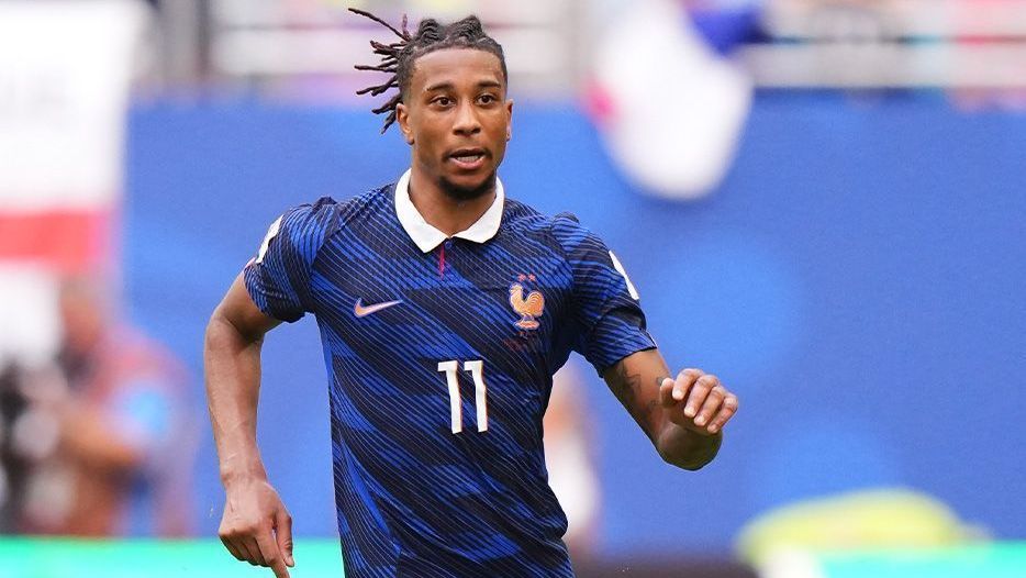 Olise em partida da Copa do Mundo