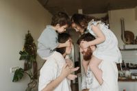 5 hábitos que fortalecem o vínculo entre pais e filhos em apenas 15 minutos