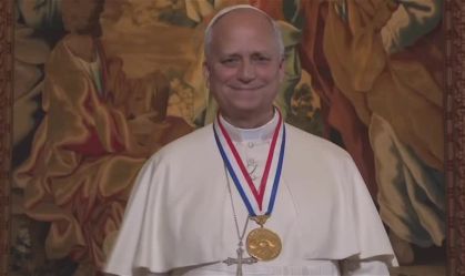 Papa Leão XIV faz discurso para o National Constitution Center, na Filadélfia, ao receber a Medalha da Liberdade da instituição