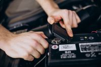 Saiba os sinais de que a bateria do seu carro pode virar um problema