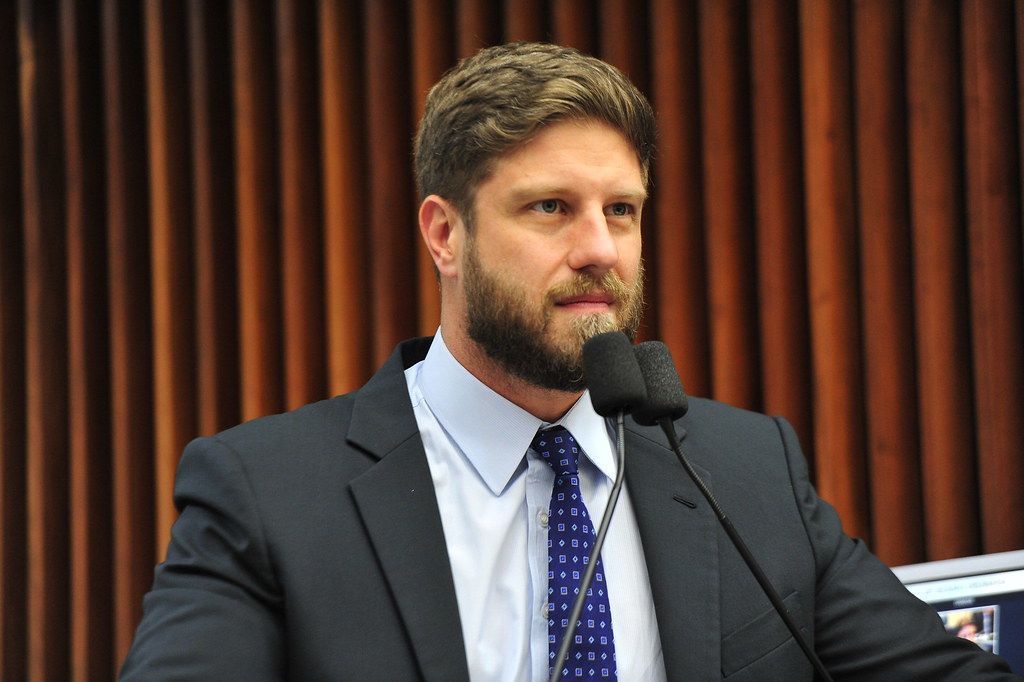 Quem é Requião Filho, candidato ao governo do Paraná