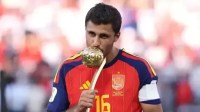 Melhor jogador da Copa do Mundo, Rodri passa por cirurgia; City detalha