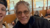 Morre Scott Bryce, astro da série "As the World Turns", aos 68 anos