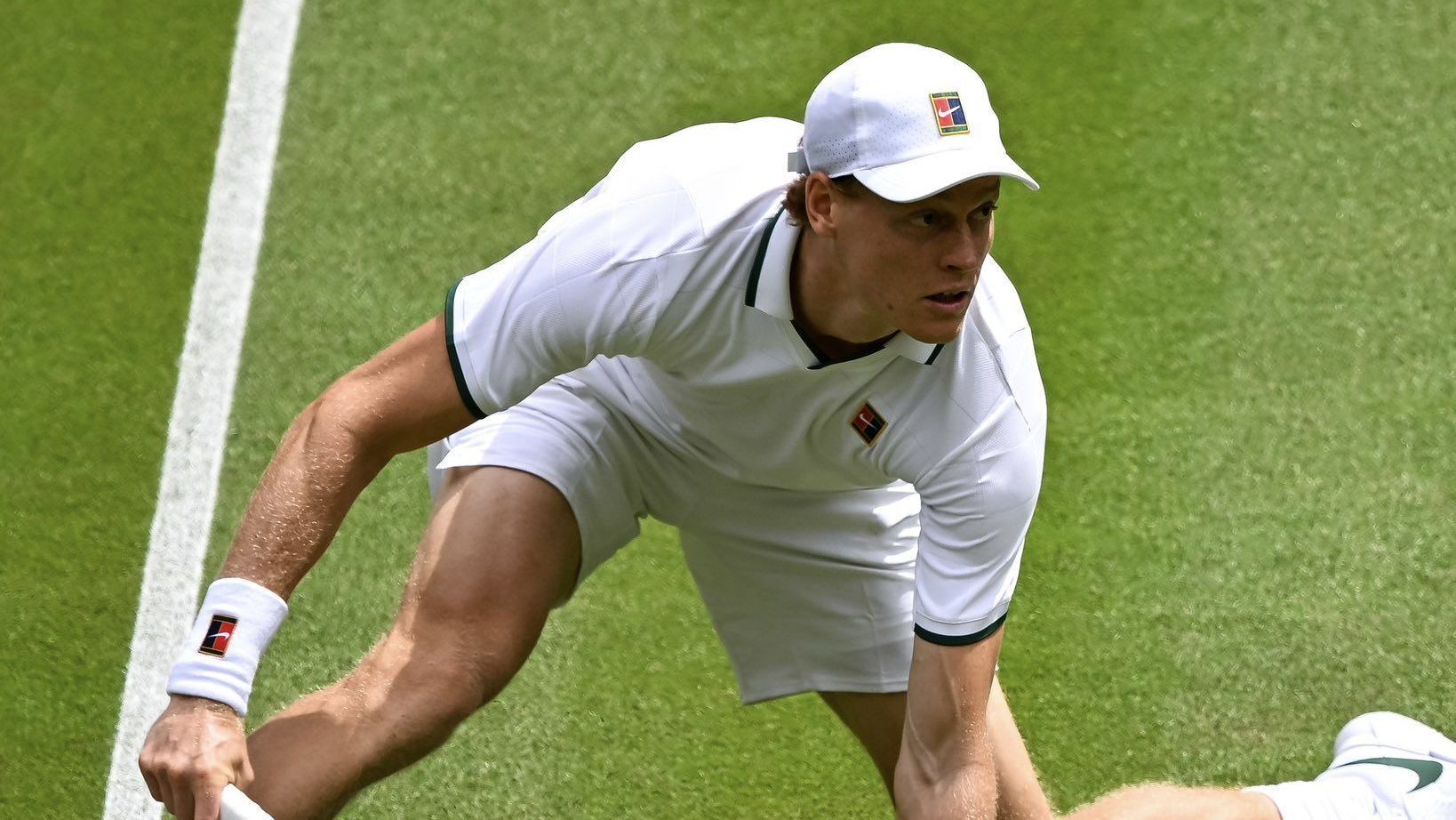 Jannik Sinner durante partida contra Nuno Borges, em Wimbledon