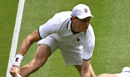 Jannik Sinner durante partida contra Nuno Borges, em Wimbledon