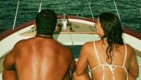 Xamã posta foto romântica com Sophie Charlotte em meio a boatos de gravidez