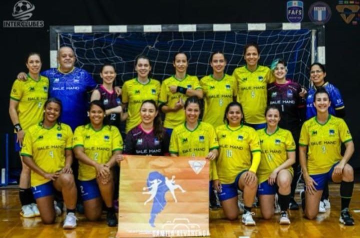 Seleção Brasileira feminina de handebol de surdos conquistou o ouro no Sul-Americano