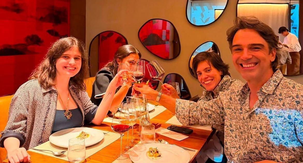 Tadeu Schmidt celebra aniversário e reflete: “A vida não é perfeita”