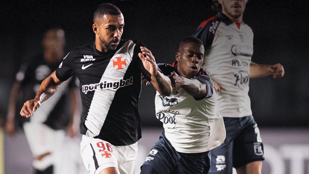 Vasco x Independiente Medellín em jogo da Sul-Americana