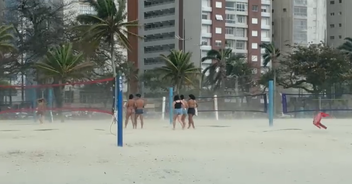 Ventania de mais de 100km/h causa morte em Santos, no litoral paulista
