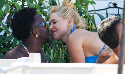vini jr e virginia na praia