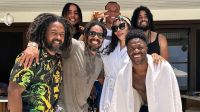 Vini Jr. encontra família de Bob Marley durante férias na Jamaica; veja