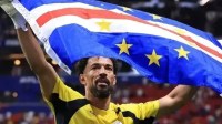 Vozinha, astro de Cabo Verde, acerta com gigante sul-americano