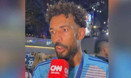 Imagem de destaque do post: À CNN, Vozinha revela desejo de jogar no Brasil após sucesso na Copa