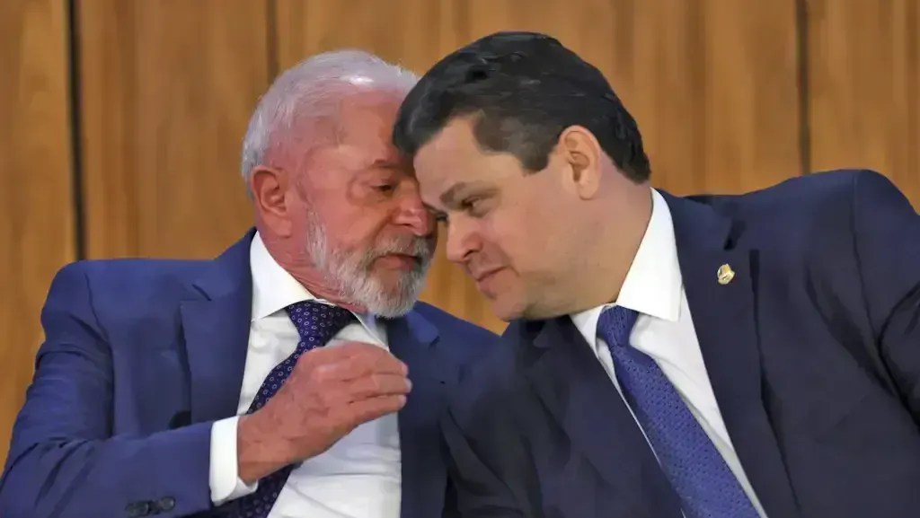 Análise WW: Alcolumbre vai de inimigo a aliado do governo Lula em meses