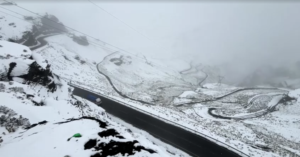 Neve afeta horários de voos e fecha de estradas na Bolívia