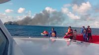 Incêndio em balsa na Indonésia mata uma pessoa enquanto 172 são resgatadas