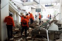 Terremoto na Indonésia: Número de mortos passa de 50; milhares deixam casas