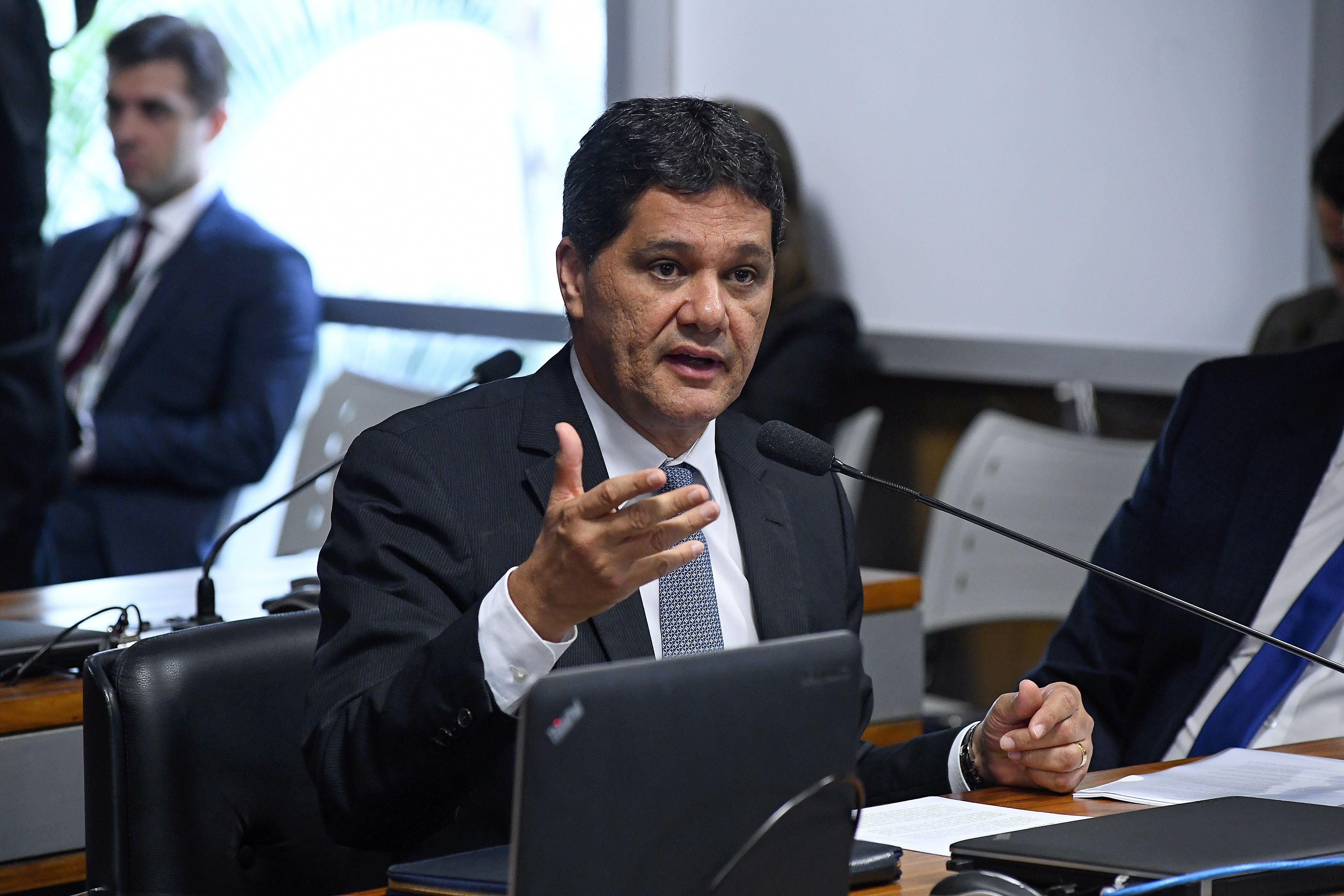 Ricardo Ferraço (MDB)