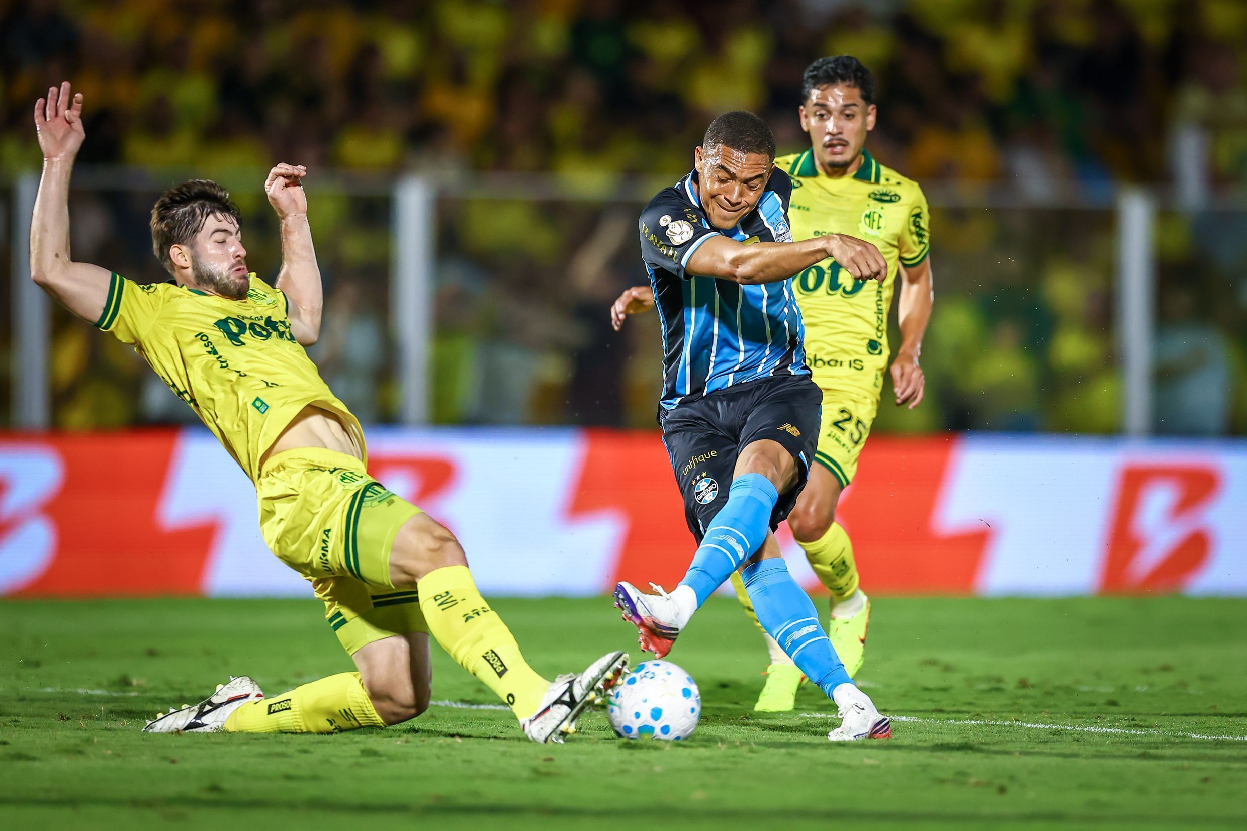 Mirassol e Grêmio em disputa pela Copa do Brasil • Lucas Uebel/Gremio FBPA
