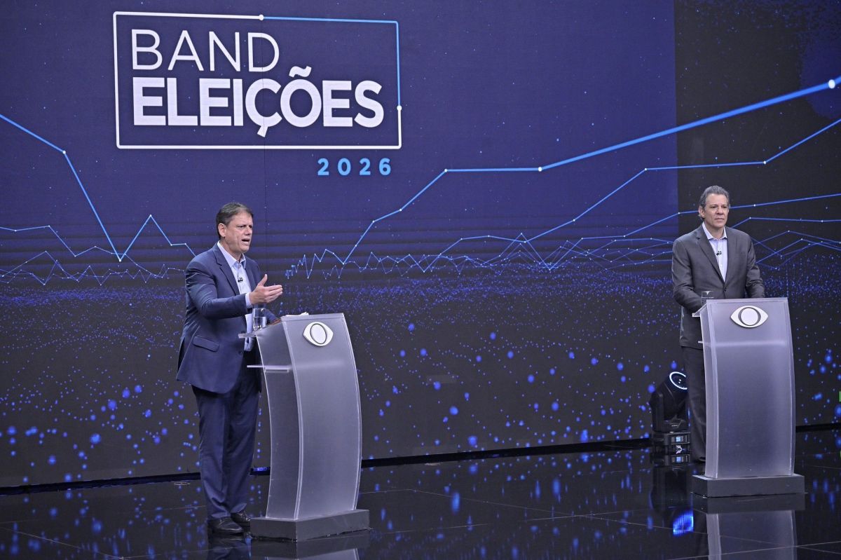 “Tenho gratidão”: Tarcísio rebate Haddad sobre ter “vergonha de Bolsonaro”