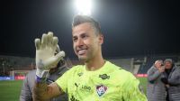 Galvão se rende a Fábio em classificação do Fluminense: "Espetacular"