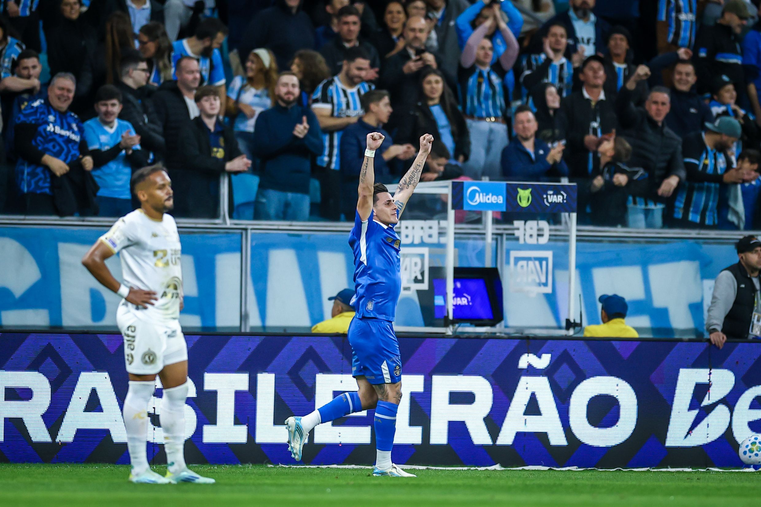 Grêmio 3 x 1 Chapecoense: os melhores momentos do jogo pelo Brasileiro