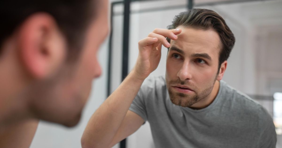 Queda de cabelo: por que cada vez mais homens buscam tratamento?