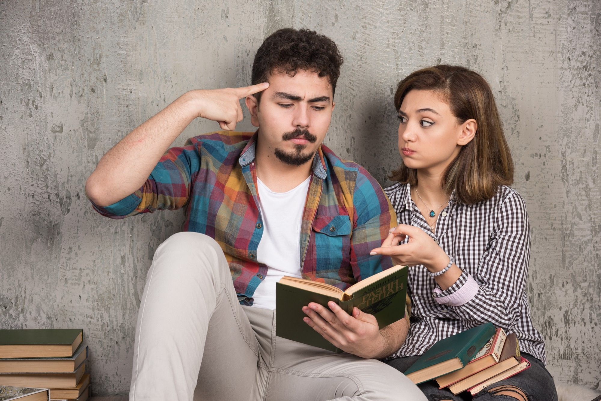 Diante de um novo vocabulário sobre emoções, muitas pessoas tentam decifrar por conta própria o que antes era explicado no consultório • Azerbaijan_Stockers/Magnific