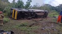 Ônibus que tombou e deixou 10 mortos no RJ era clandestino, diz ANTT