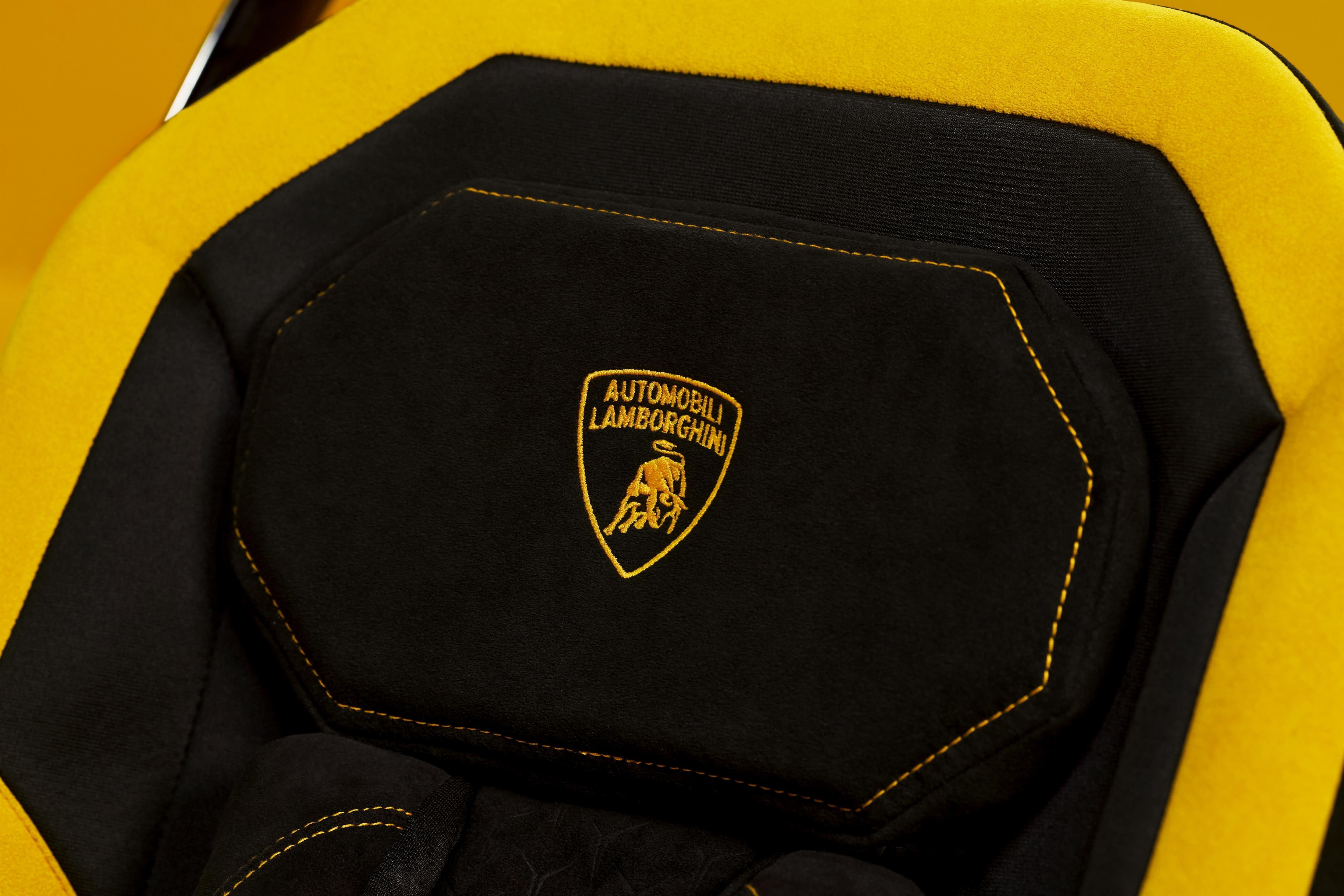 Carrinho de bebê da Lamborghini custa R$ 28 mil e é limitado a 500 unidades • Foto: Divulgação Lamborghini