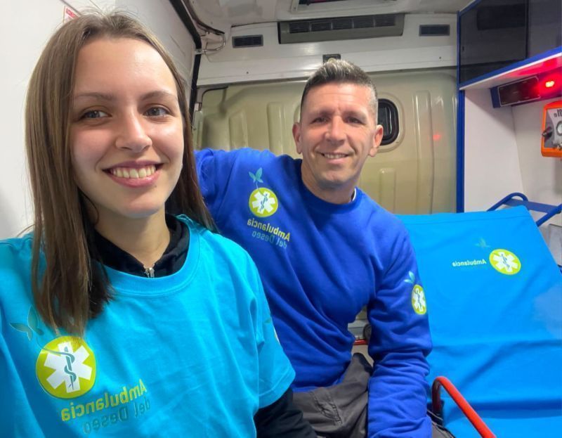 Lara e Juan Manuel, voluntários da Fundação Ambulância do Desejo
