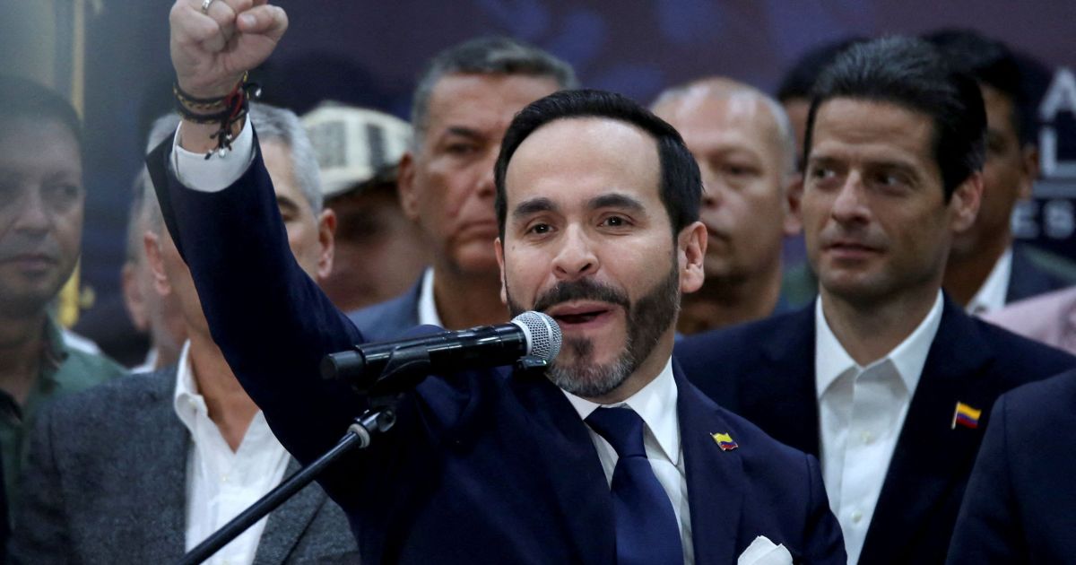 De La Espriella Toma Posse Na Colombia E Promete Combate Firme Ao Crime