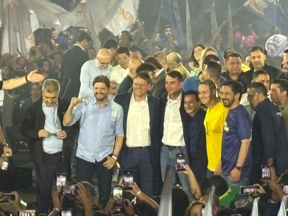 Inimigo não é mais “um homem”, e sim a IA, diz Lula em convenção na Bahia