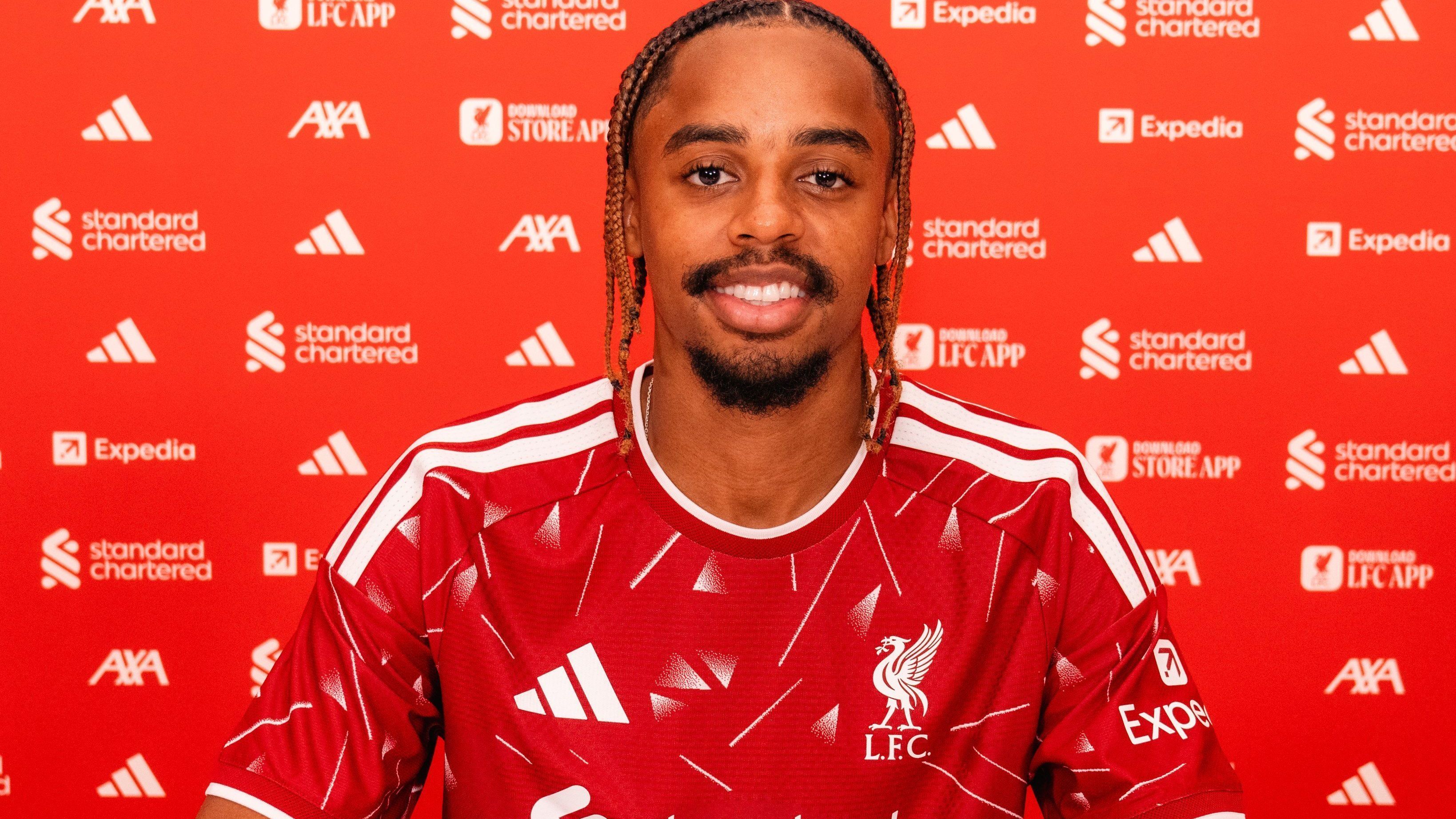 Liverpool anuncia a contratação de Barcola, do Paris Saint-Germain