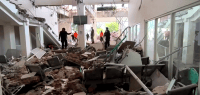 Buscas por sobreviventes continuam após forte terremoto na Indonésia
