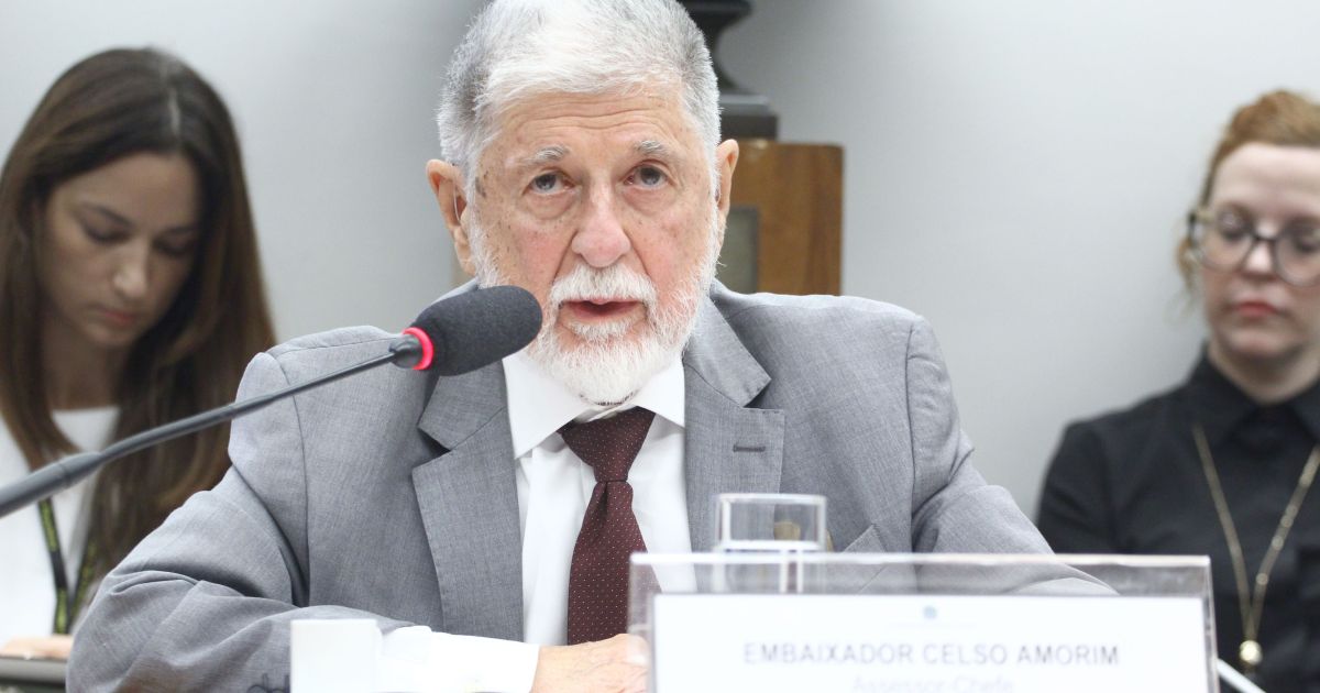 Ofensas de Milei a Lula são como "cuspir na bandeira", diz Celso Amorim | CNN Brasil