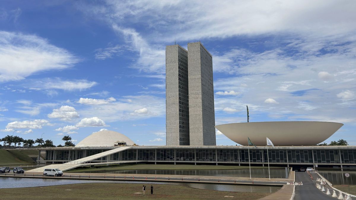 Atlas: Lula empata com Flávio, Caiado, Zema e Renan no 2º turno no RS