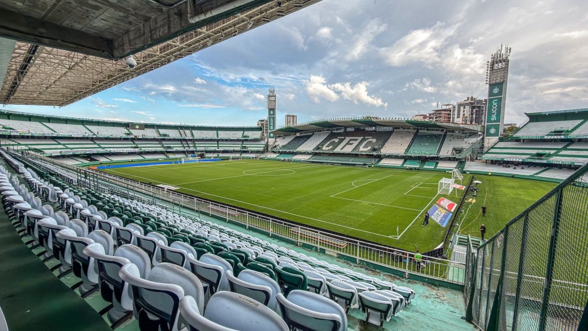Botafogo x Fluminense: escalações e onde assistir ao Clássico Vovô