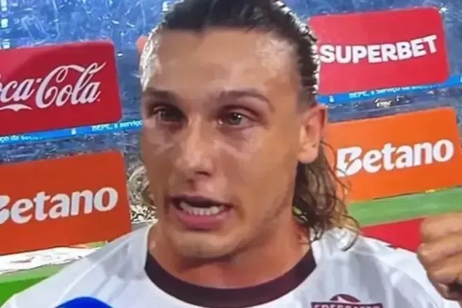 Canobbio detona árbitro do clássico: “Cara de maluco”