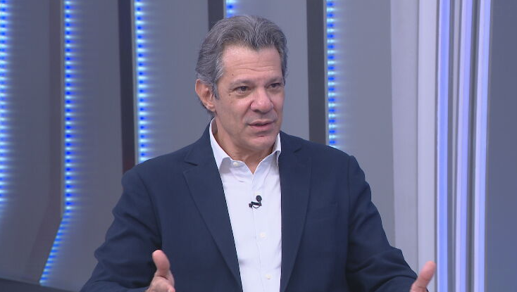 “Taxa das blusinhas foi pedido do varejo, não tem a ver comigo”, diz Haddad