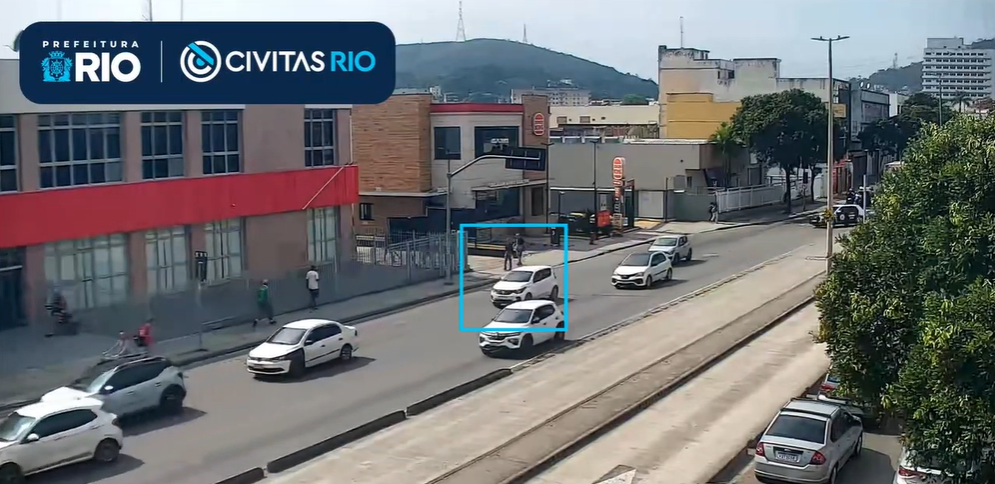 Câmera de segurança registra movimentação de investigados durante a ação que apura um esquema de extorsão contra condomínios na Pavuna, na Zona Norte do Rio. • Reprodução - Civitas