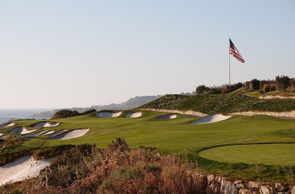 Homem armado é preso perto de clube de golfe de Trump na Califórnia