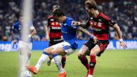 Após sofrer na janela, Flamengo encara um Cruzeiro cheio de caras novas