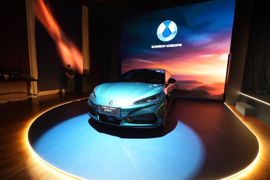 Denza Z9 GT aposta no luxo elétrico esportivo